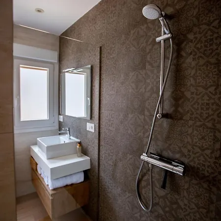 شقة Apartamento Amorebieta *
